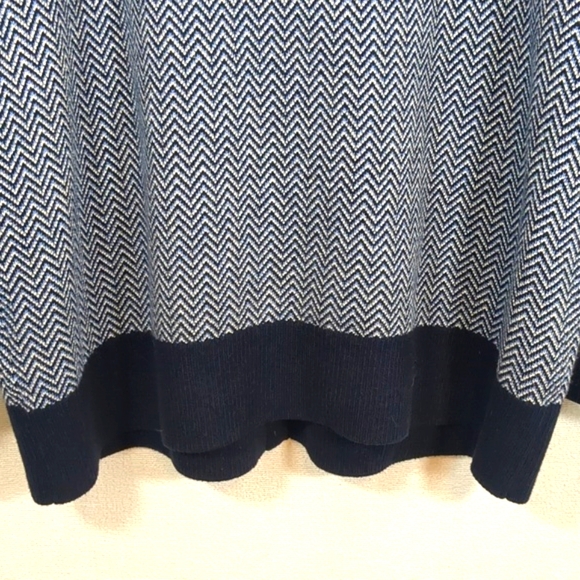 L.L. Bean Cashmere Cotton Blend Chevron Blue & White Cardigan Sweater Size Large - Picture 9 of 11
